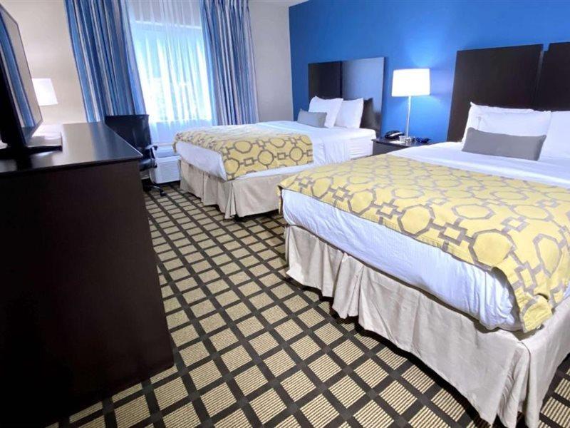 Hotel Baymont By Wyndham Latham Albany Airport Exterior foto
