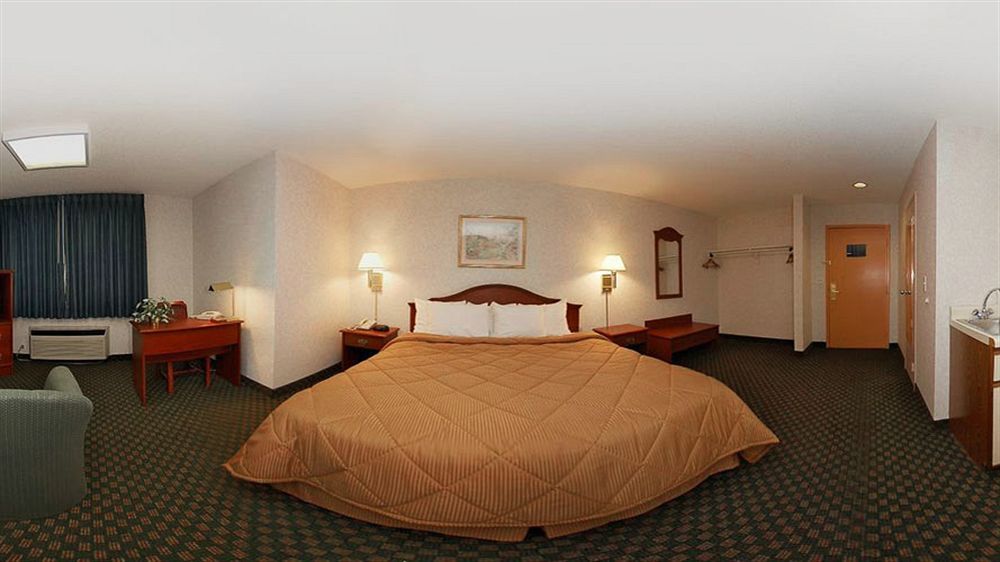 Hotel Baymont By Wyndham Latham Albany Airport Exterior foto