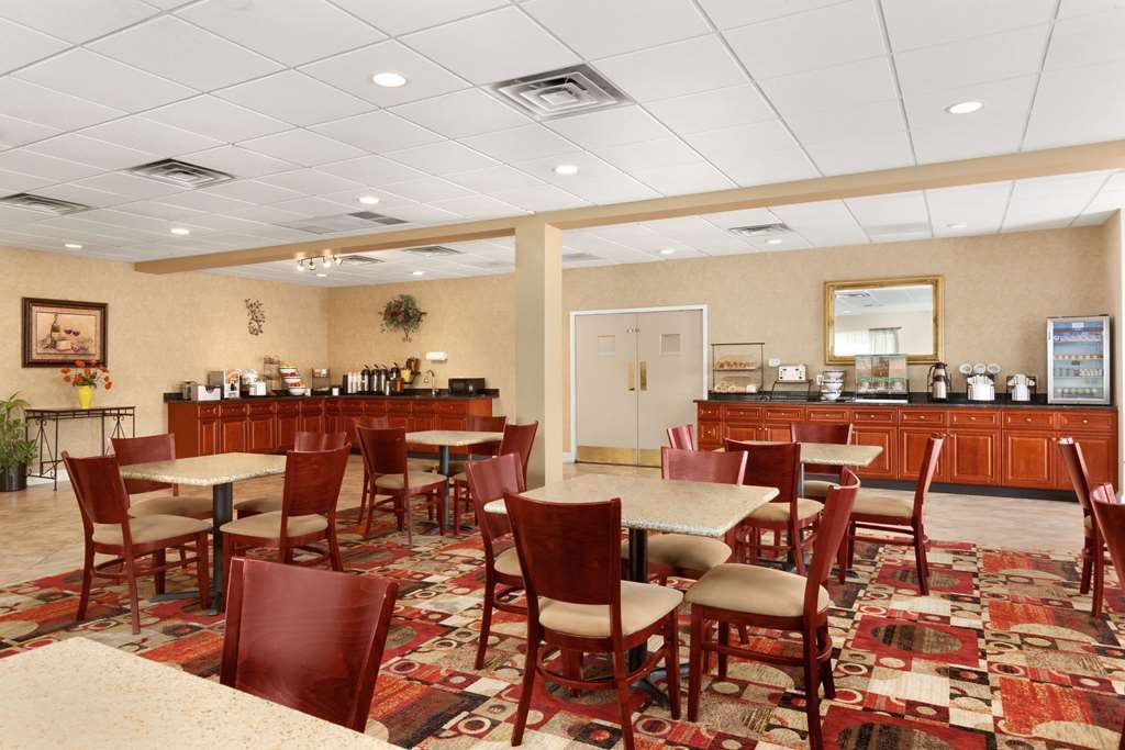 Hotel Baymont By Wyndham Latham Albany Airport Facilidades foto