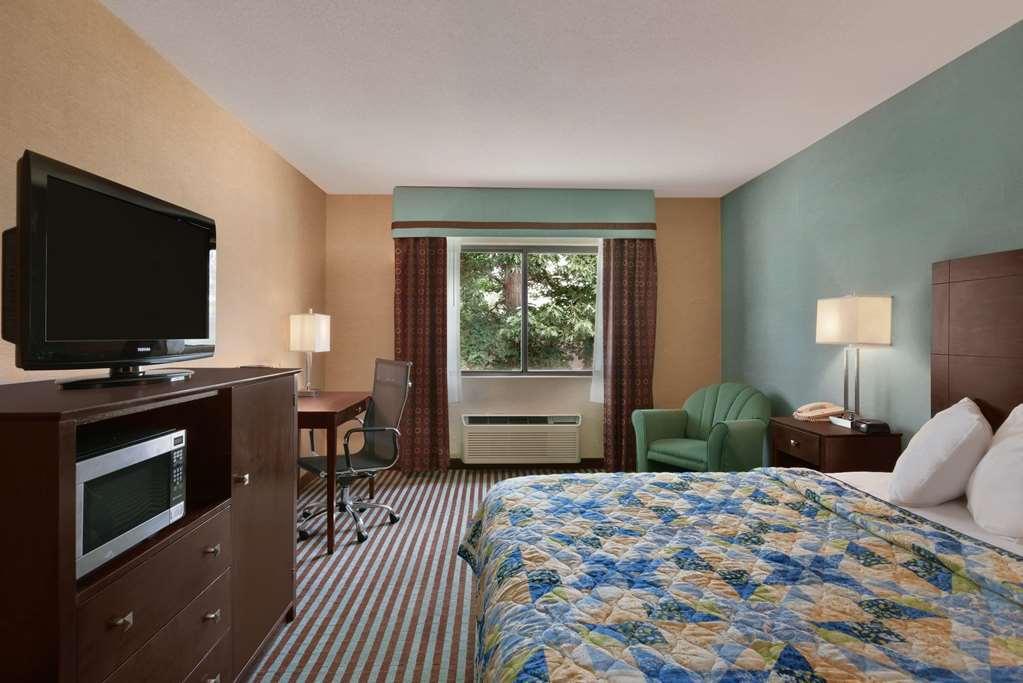 Hotel Baymont By Wyndham Latham Albany Airport Habitación foto